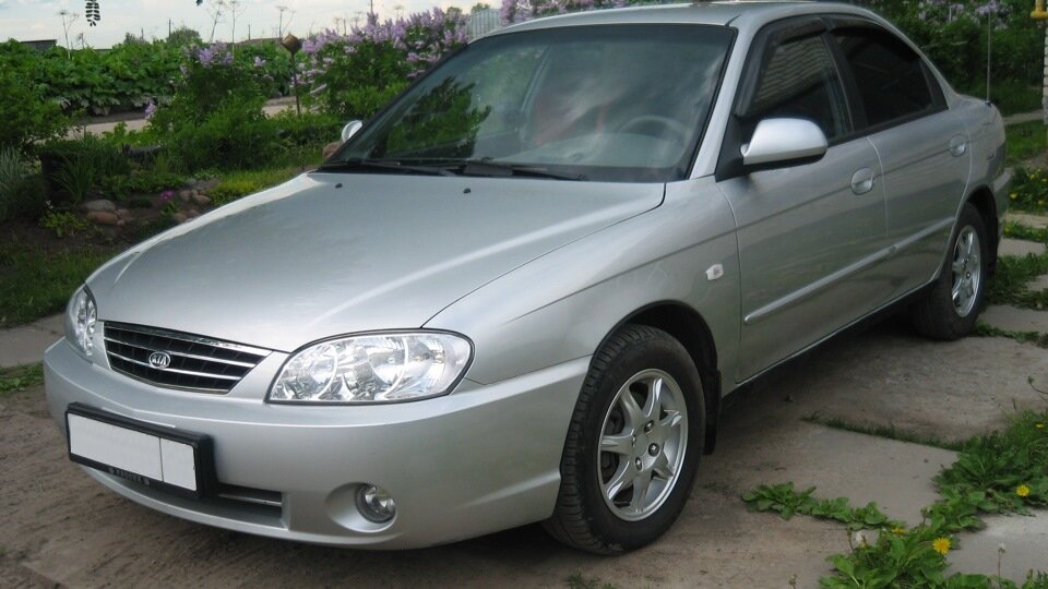 KIA Spectra 2008 года.