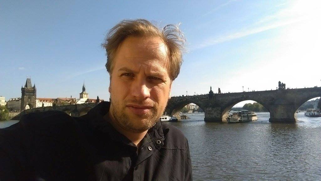 
«Через рассылку я продаю свои тренинги и разные инфопродукты. А через эти тренинги идут новые продажи. Сейчас расскажу, как работает эта модель».