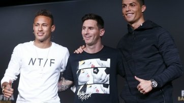 Фото: Getty Images«Я играл с Месси в одной команде, для меня это один из величайших игроков в истории футбола, это мой футбольный кумир. Находясь рядом с ним, я учился каждый день, будь то тренировка или матч. Это сделало меня сильнее как футболиста.
