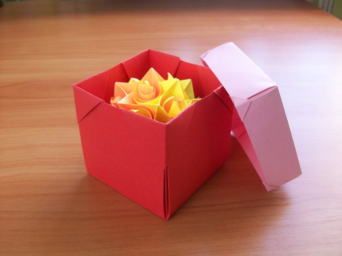 2. Многоугольная подарочная коробка