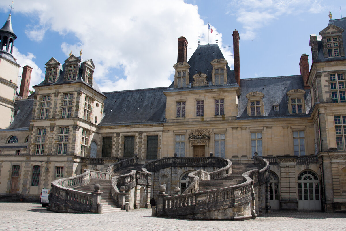 Фонтенбло, Франция