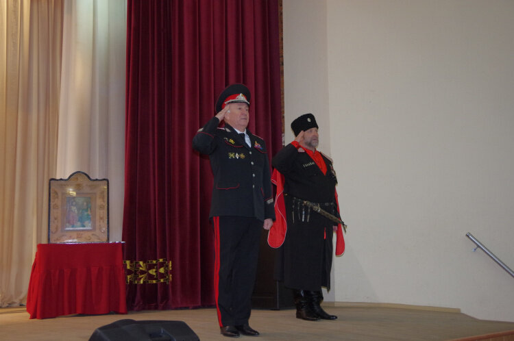 В Новокубанске прошел сбор, на котором атаман Лабинского отдела Виктор Верзунов отчитался о работе за прошедший год.