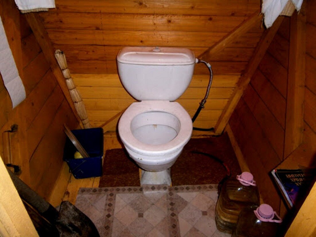 Варианты туалета для дачи без запаха и откачки