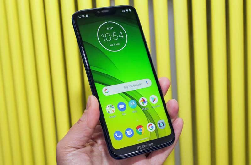 Какие телефоны поддерживают андроид 15. Moto g7 Power. Самый автономный смартфон. Самый автономный смартфон 2020