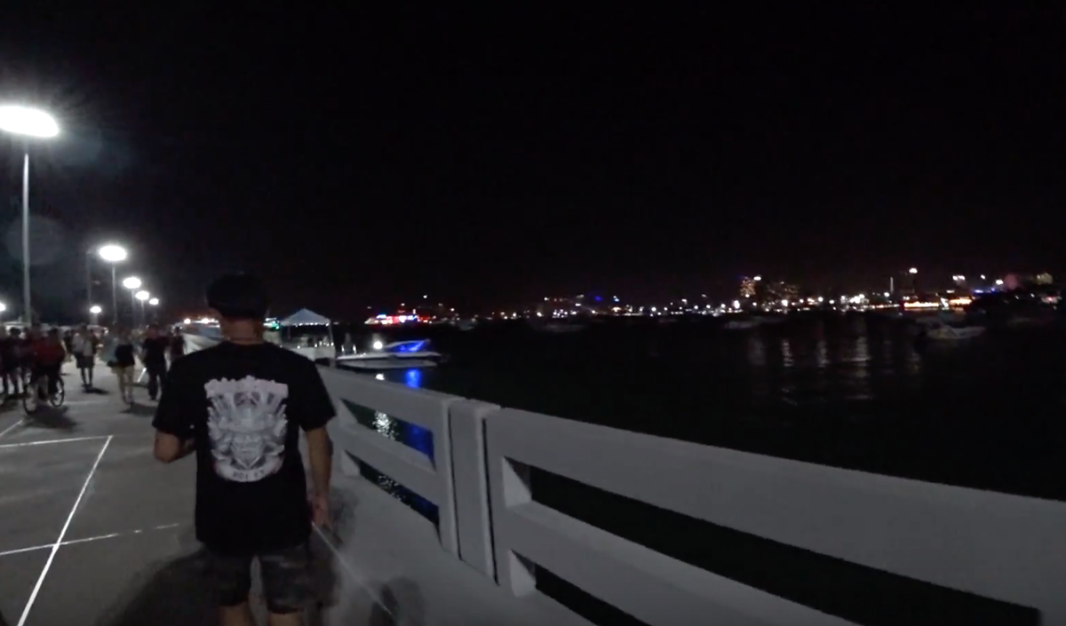 Догора к пирсу Бали Хай