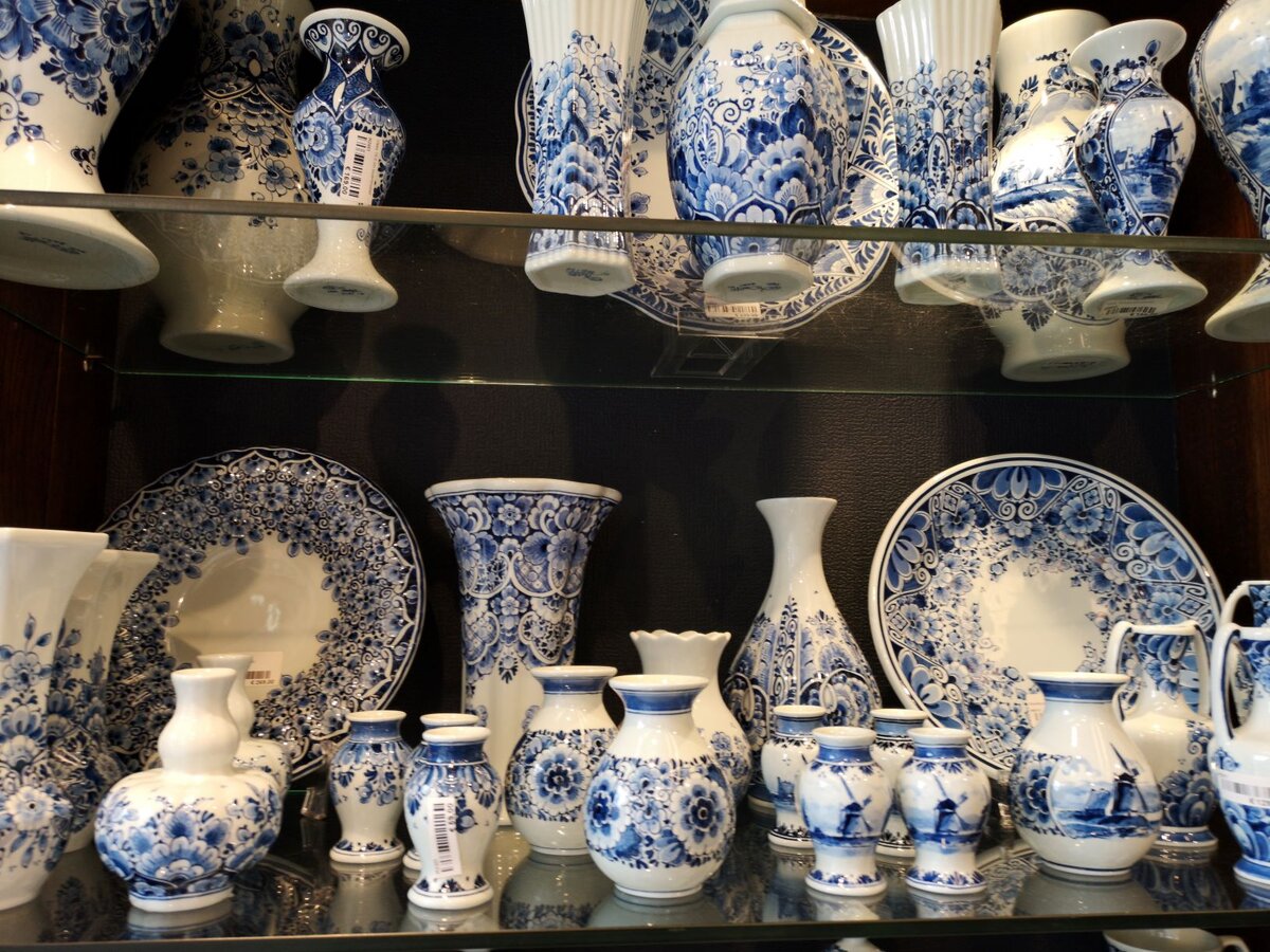 Delft Делфт фарфор Голландия. Делфтский фарфор и Гжель. Голландия делфтская керамика. Дельфтский фаянс Голландия.