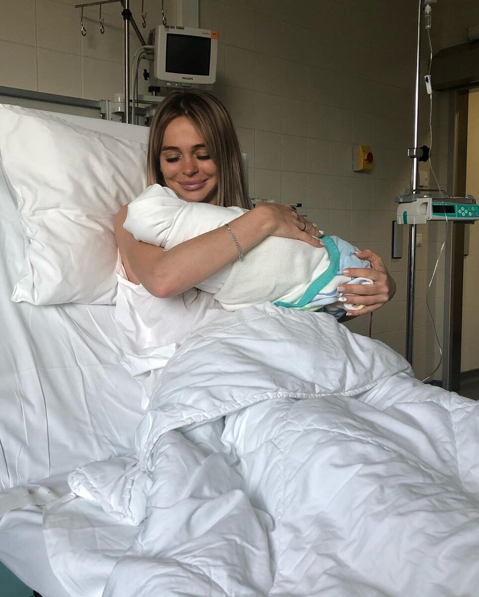 instagram.com/annakhilkevich/