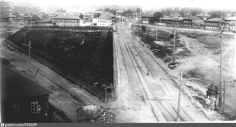 Фото датировано 1930-1950 гг. Разгуляй. Источник: pastvu.com