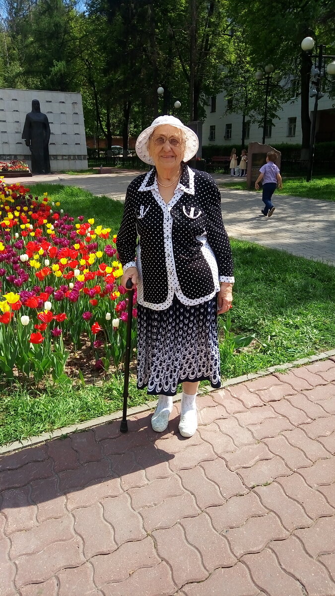 Мама Марины Аброчновой, цветущая Любовь
