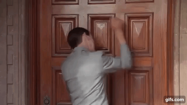 Это я, когда передо мной закрытая дверь