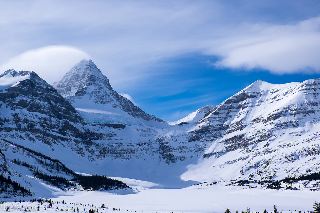  01. Маттерхорн канадских скалистых гор - пик Ассинибойне.

