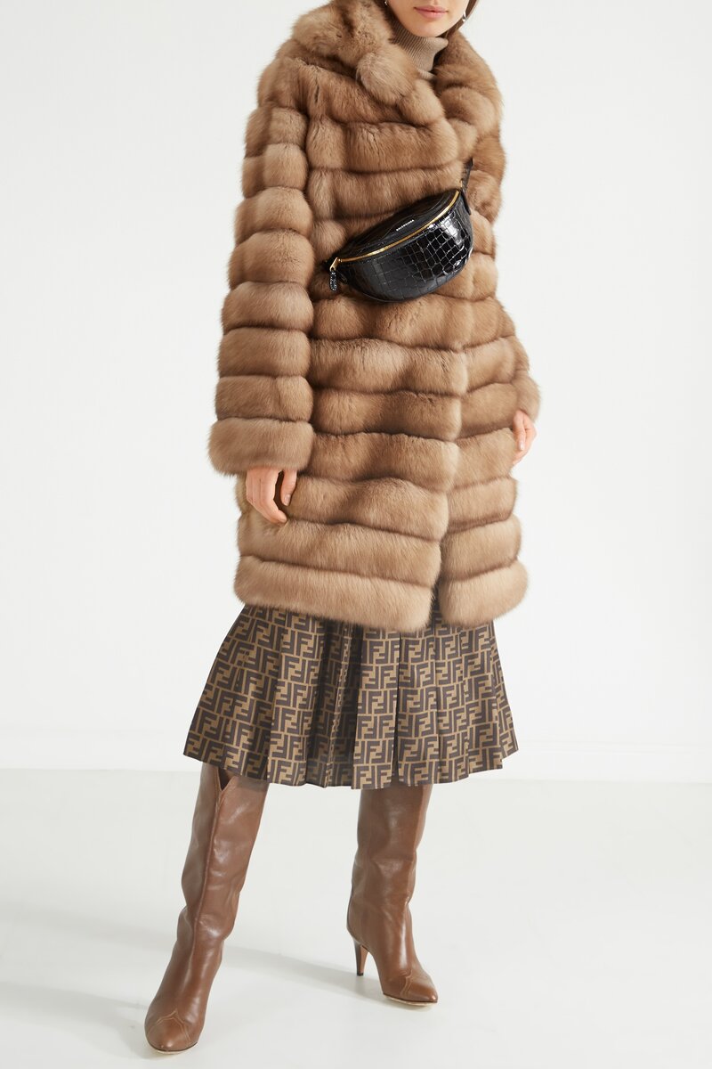 Шуба Maison N20 бежевого цвета