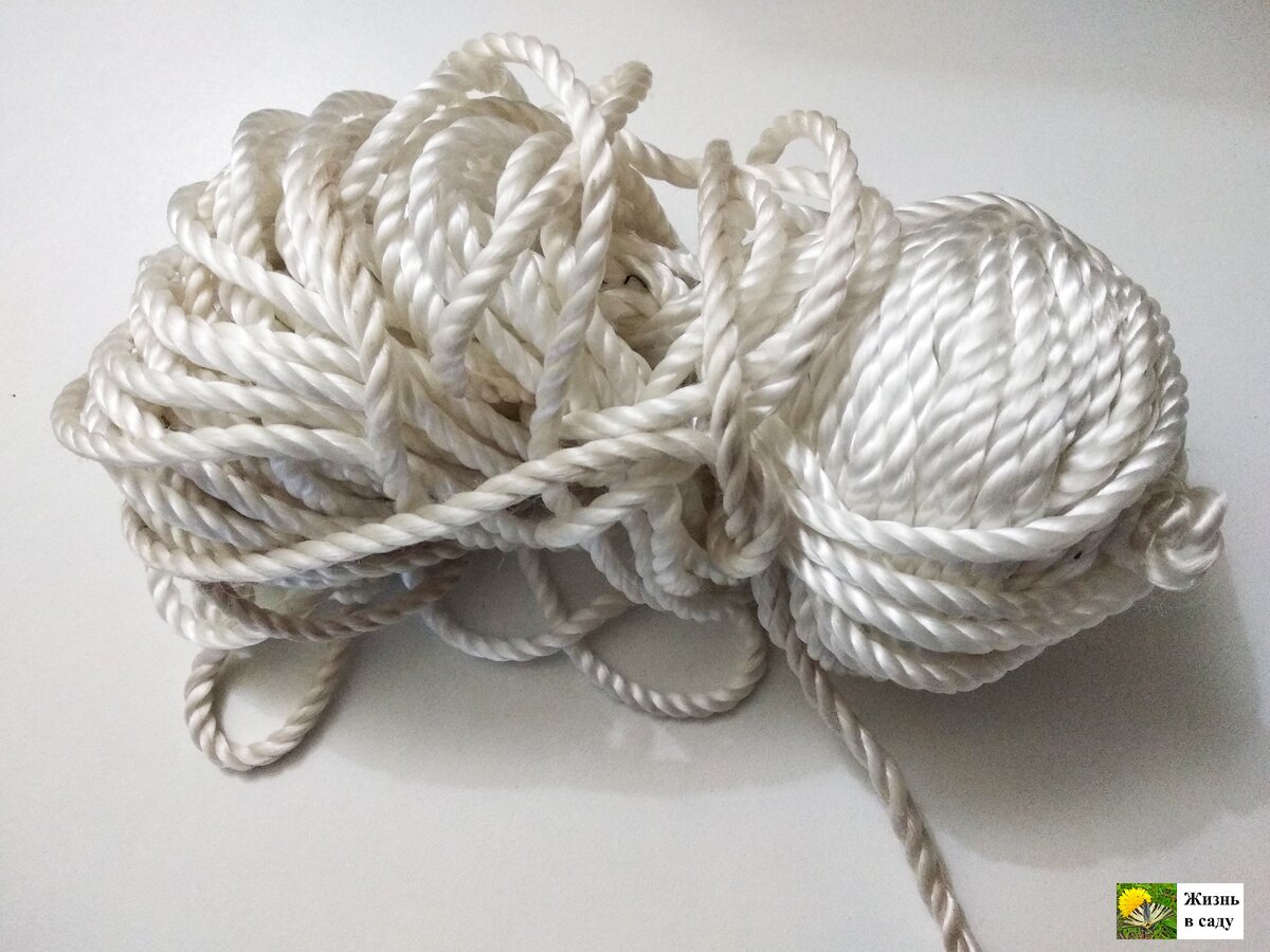 И сейчас новенькая веревка лежит дома, потому что в этот раз так ее и не использовали.