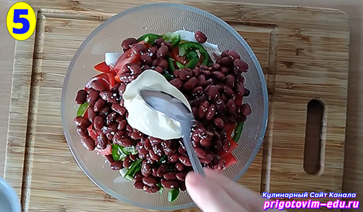 Салаты с фасолью и курицей, 10 сытных рецептов