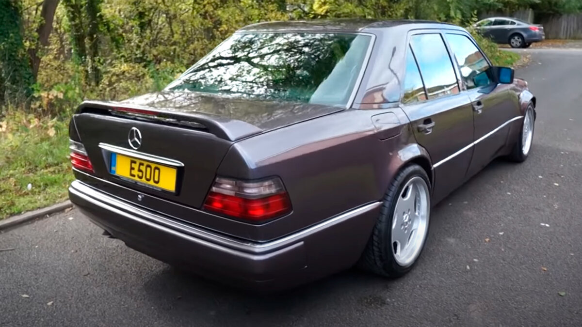 Mercedes-Benz W124 500E