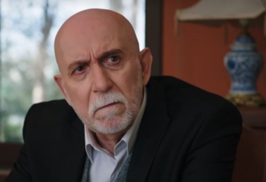 Кадр из сериала "Черно-белая любовь".  Маджит Копер