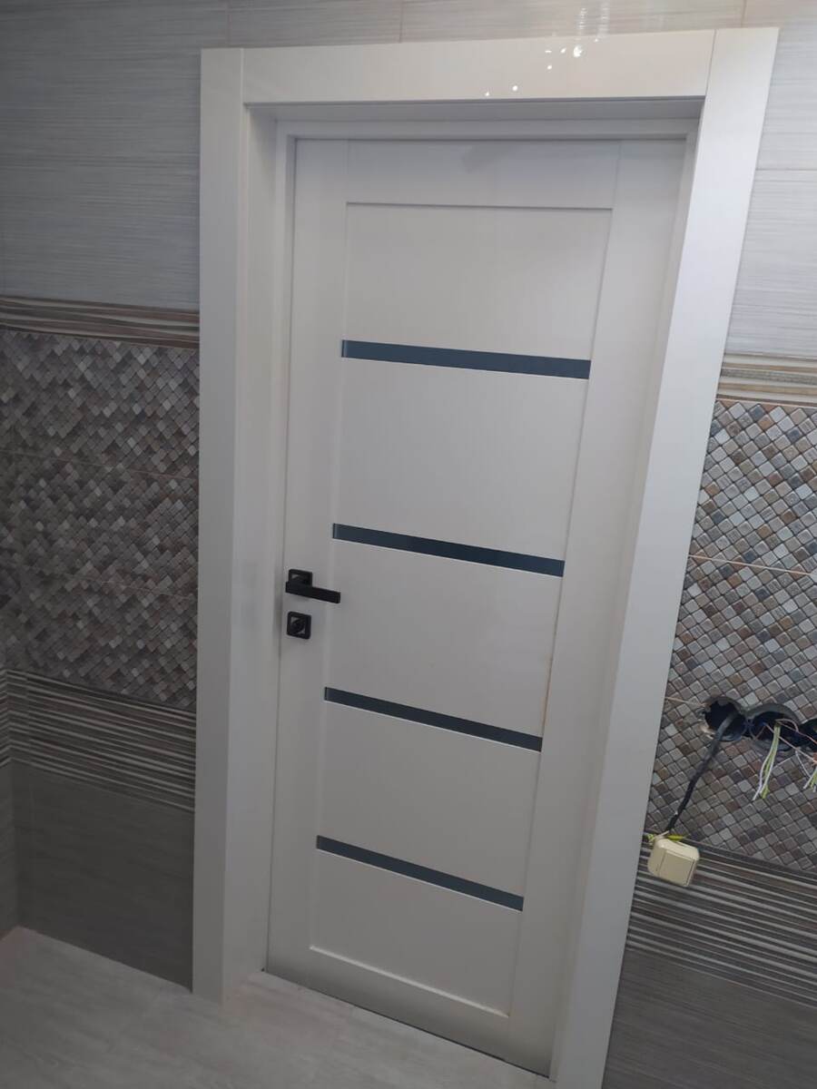 Царговая дверь Профиль Дорс со стеклянными вставками