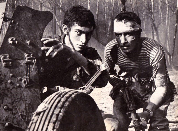 Кадр из фильма "Смерти не, ребята!" взят для иллюстрации из Яндекс Картинки.