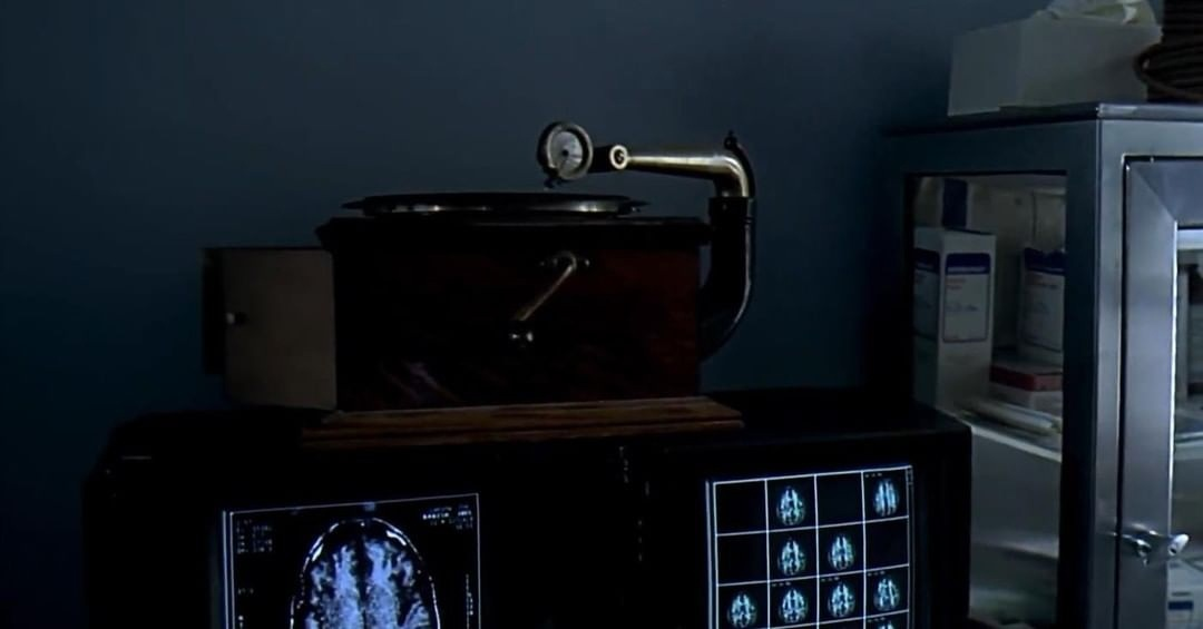 Eternal Sunshine of the Spotless Mind, 2004. Вечное сияние чистого разума, реж. Мишель Гондри