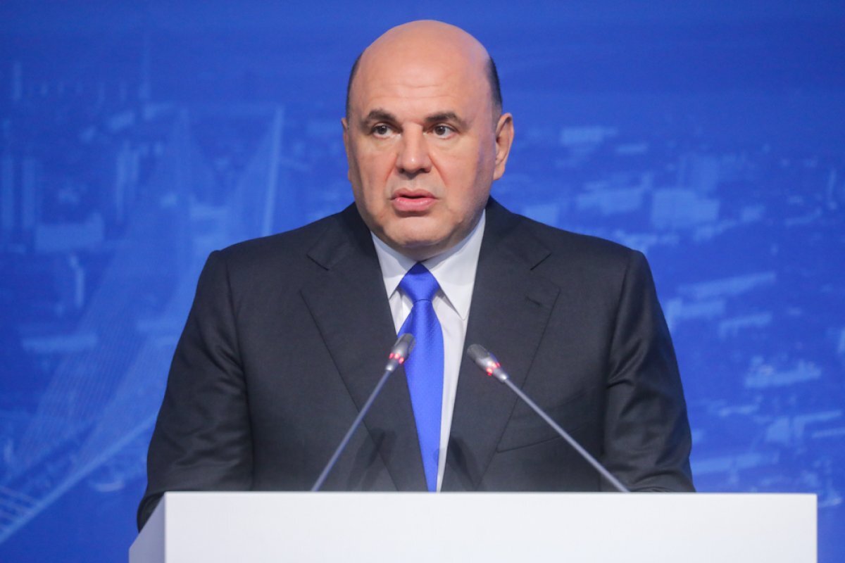    Мишустин предложил молодежи устраиваться на промышленные предприятия