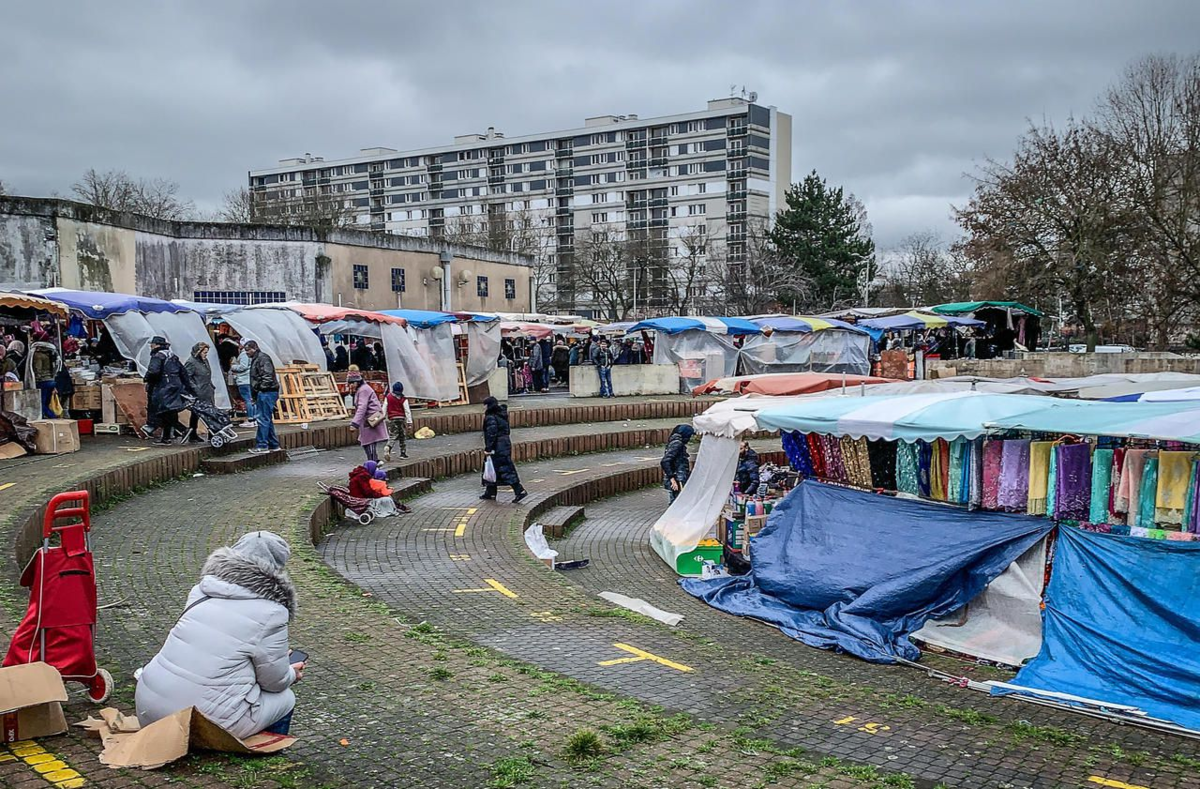 Poor paris. Берлин окраины трущобы. Бедные районы Германии. Нищие районы Германии. Берлин нищие районы.