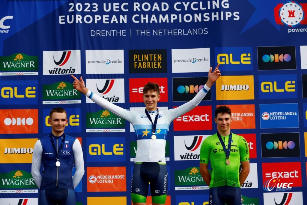 2023 UEC Road European Championships — Drenthe — Junior Men’s Road Race — Drijber — Col Du VAM 111 km — 23/09/2023 — Anze Ravbar (Slovenia) — Matys Grisel (France) — Zak Erzen (Slovenia) — photo Luca Bettini/SprintCyclingAgency©2023  📷
