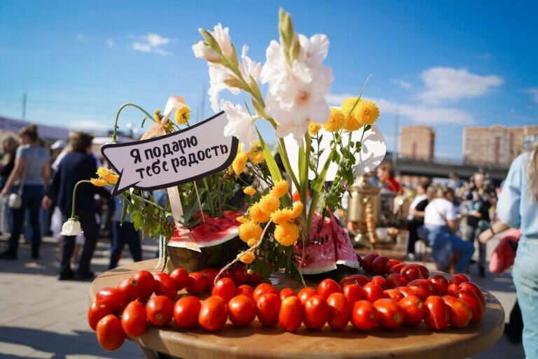    Плов Шакароб и сарматский деликатес. В Оренбурге второй день проходит фестиваль вкусов Белов Михаил Александрович
