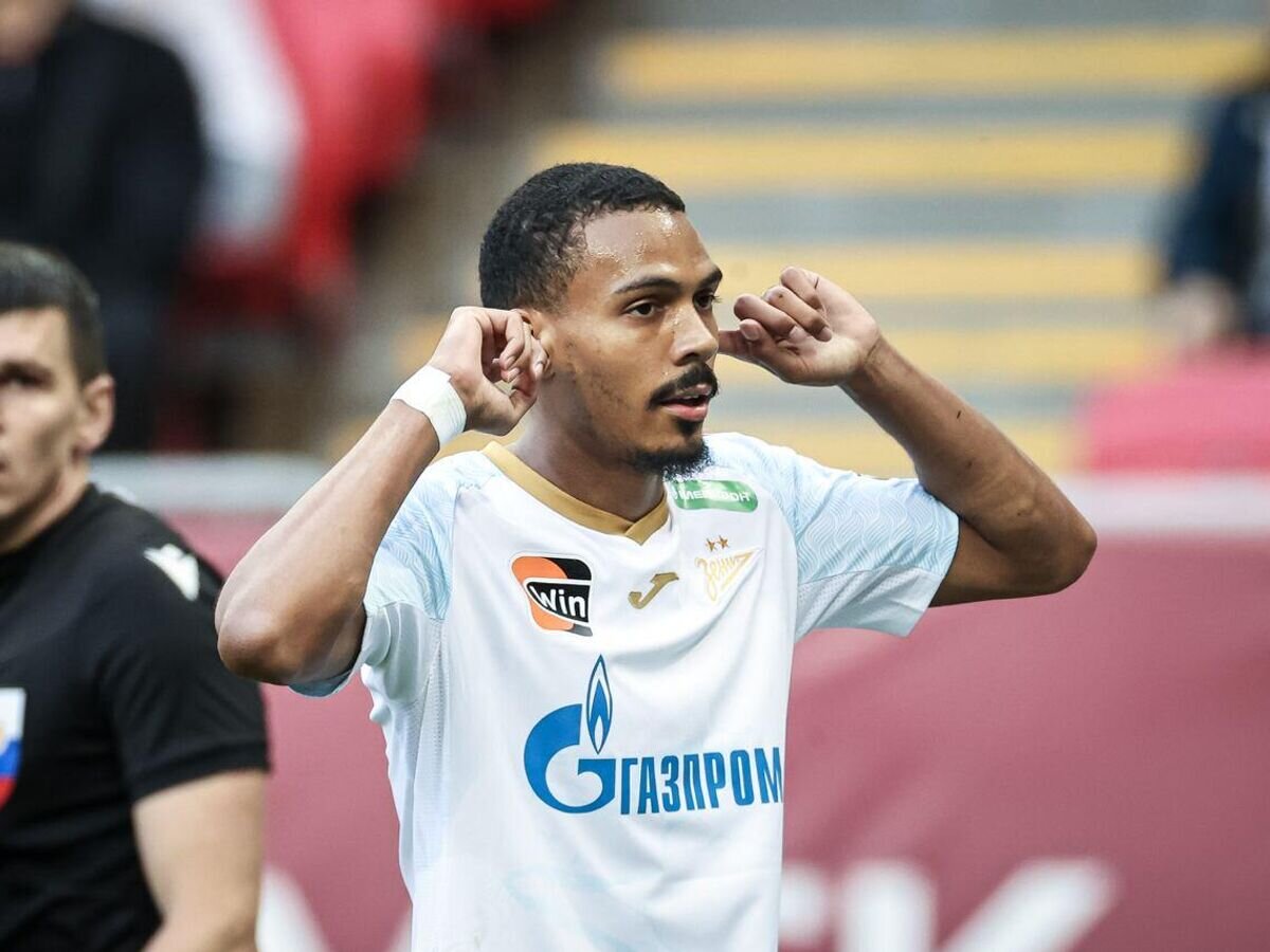    Футболист клуба "Зенит" Изидор© Фото : Пресс-служба ФК "Зенит"