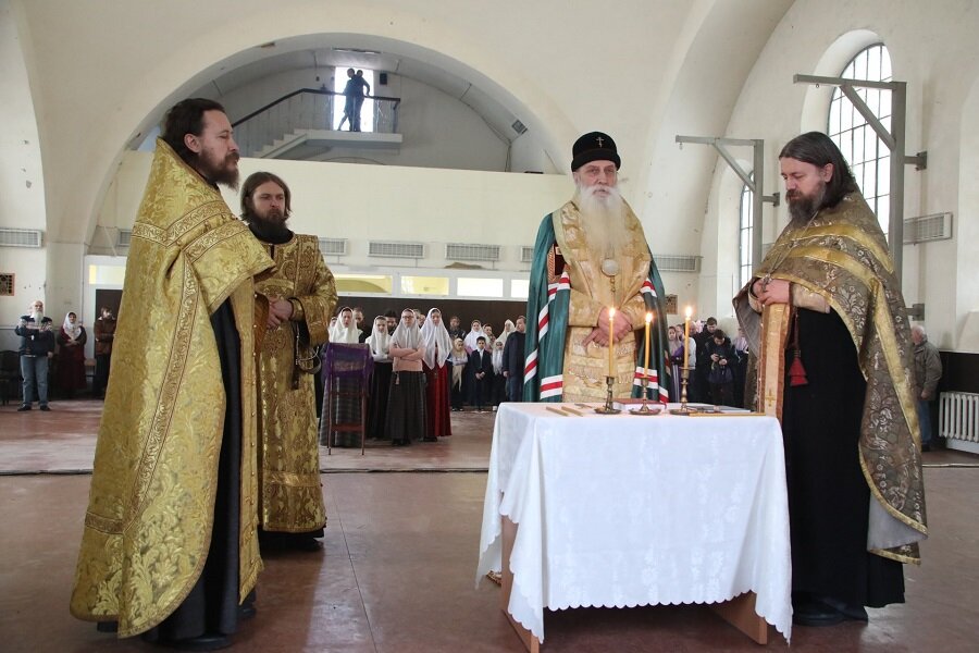 Первый за 85 лет молебен в этом храме