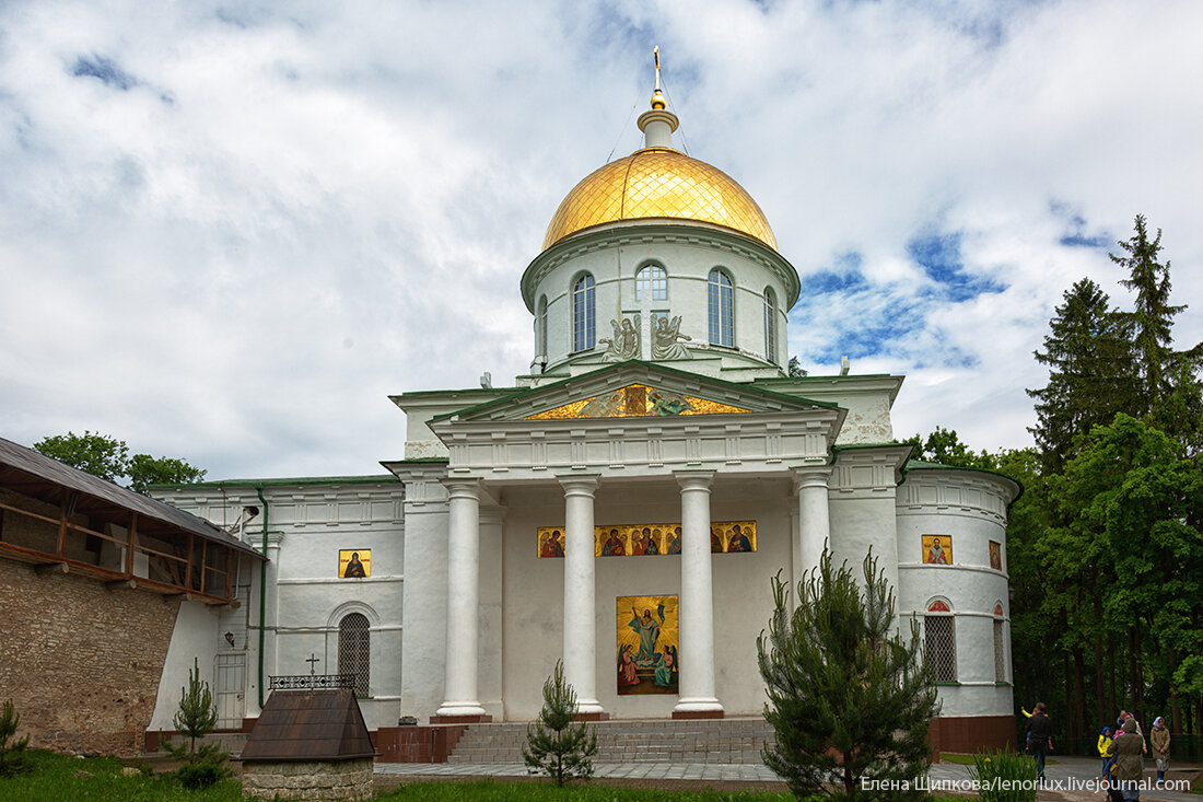 михайловский храм псково печерского монастыря