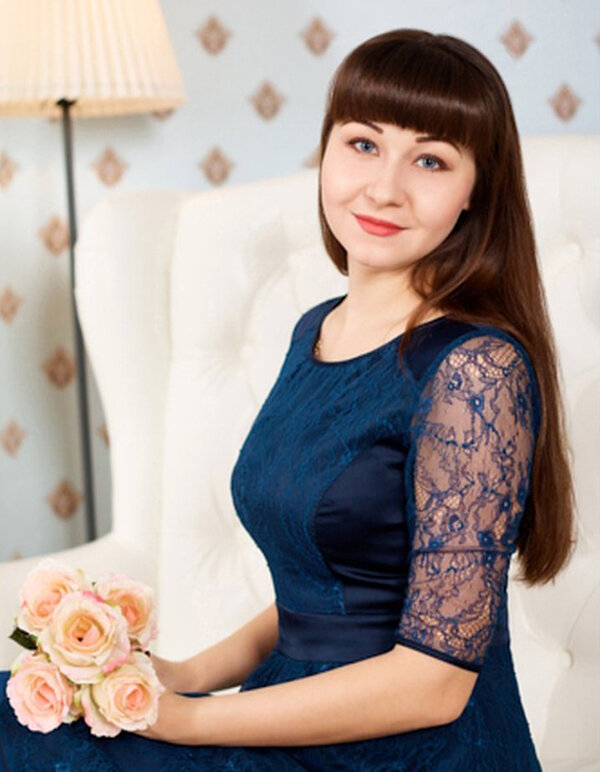 Юлия Манищенкова – врач, кандидат медицинских наук, преподаватель медицинского университета, создатель авторской методики гимнастики для омоложения лица.