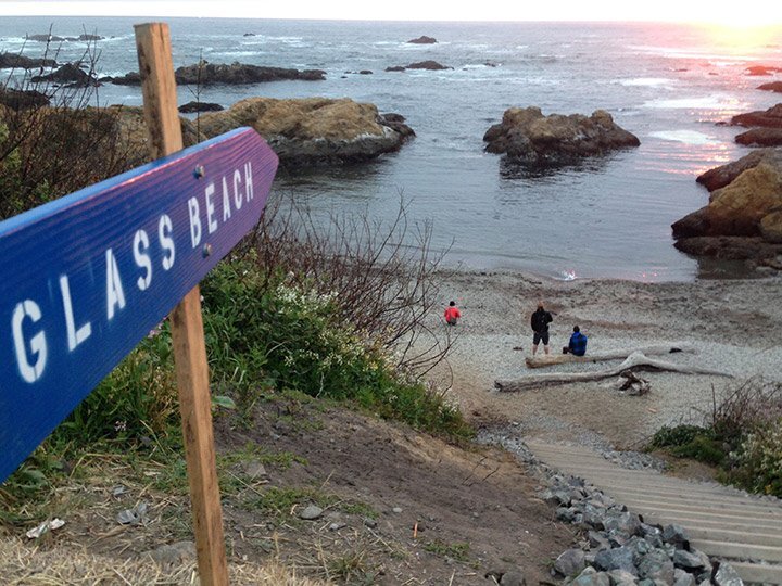 Glass Beach (Стеклянный пляж, Форт Брэгг, Калифорния, США)