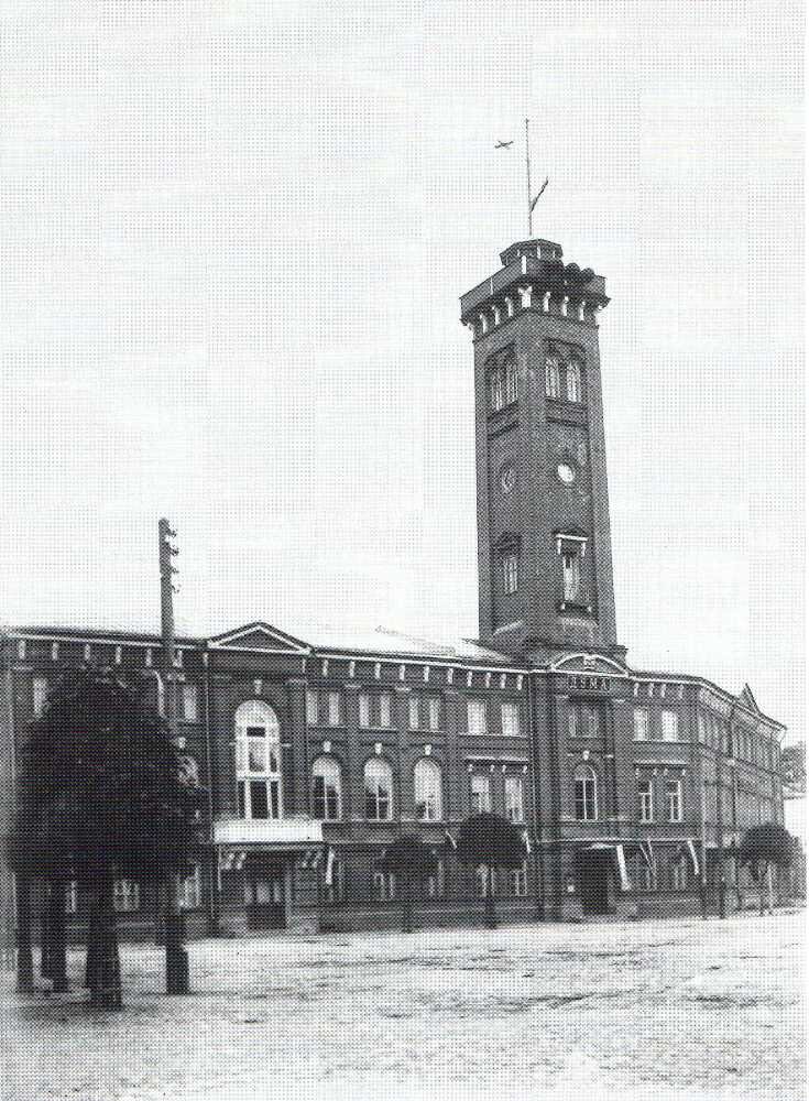 Здание Смоленской городской Думы с пожарной каланчой. 
Фото Г.Д. Дорохова от 14 мая 1906 года.