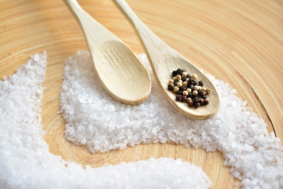 О вреде соли нашему организму знают уже все, а вот чем заменить соль в приготовлении блюд, чтобы и вкусно, и полезно, расскажу в этой статье!  Итак, чем заменяем. 1.