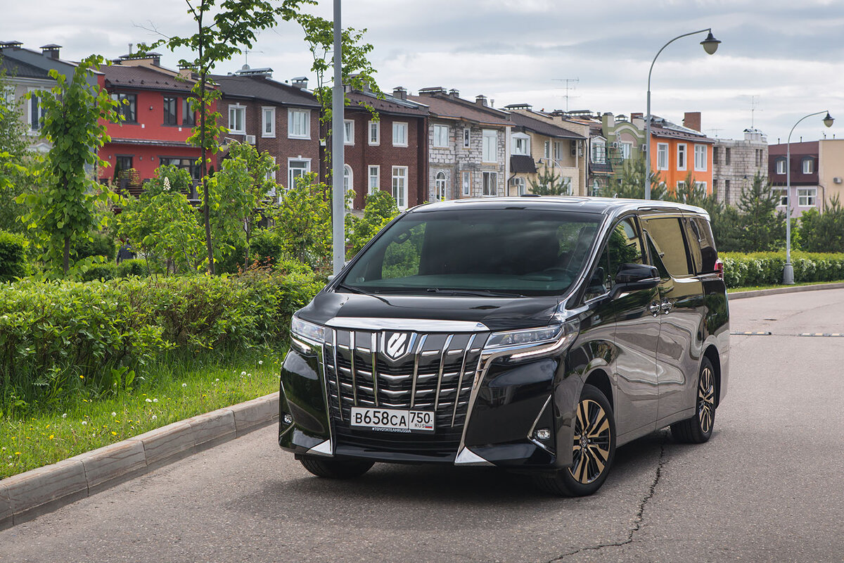 Народный шик: тест обновлённого вэна Toyota Alphard | Юла Авто об  автомобилях | Дзен