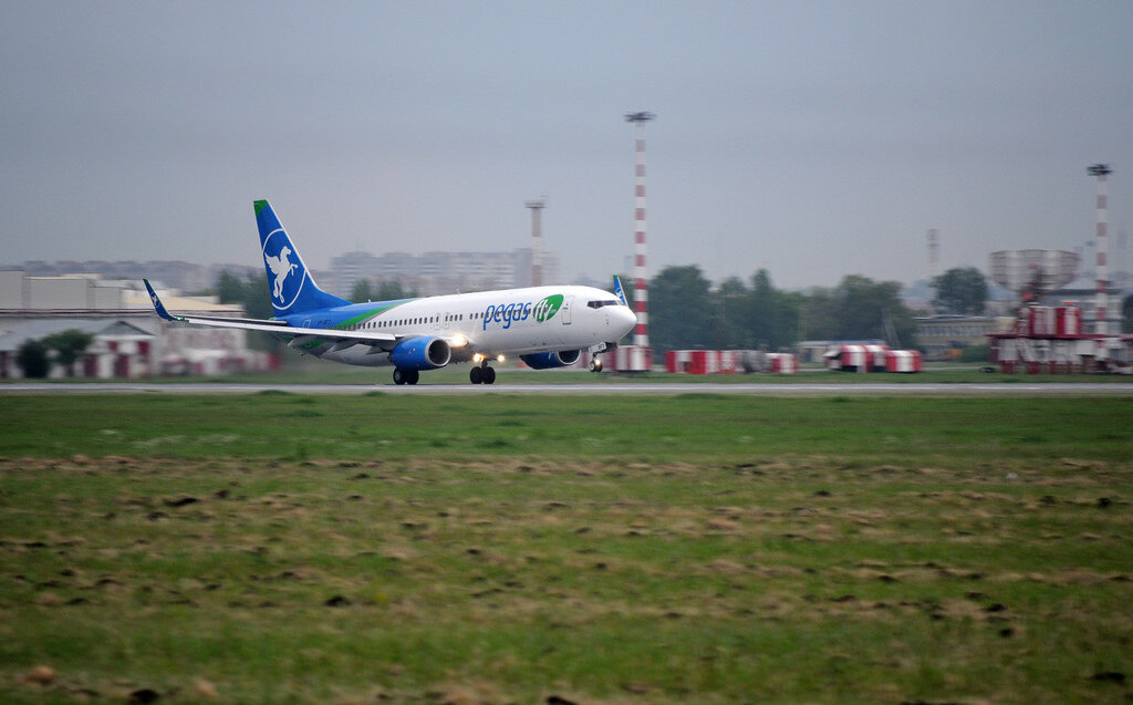 VP-BPY - Ikar - Boeing 737-83N(WL) /2002/ Омск - Сочи - Омск - Симферополь

