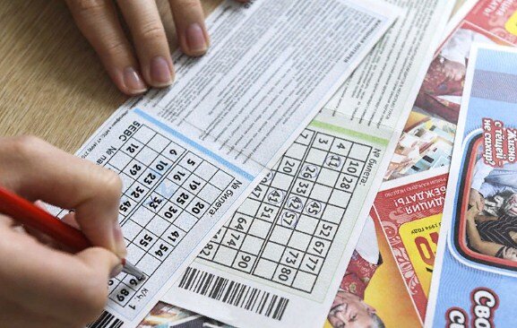 Фото: соцсети, заполняется лотерейный билет