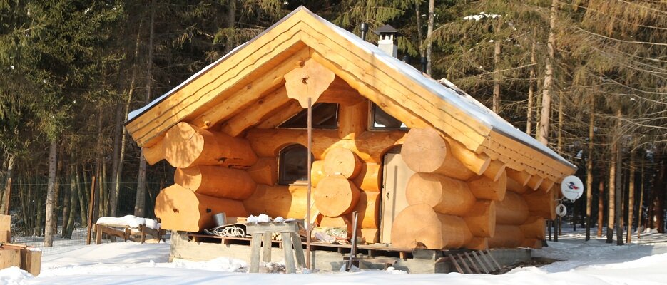 Деревянный дом своими руками: сруб из бруса.