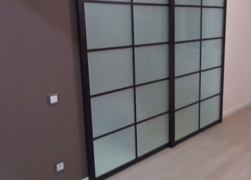 Скользящая дверь в японском стиле - отличный вариант для малогабаритных квартир