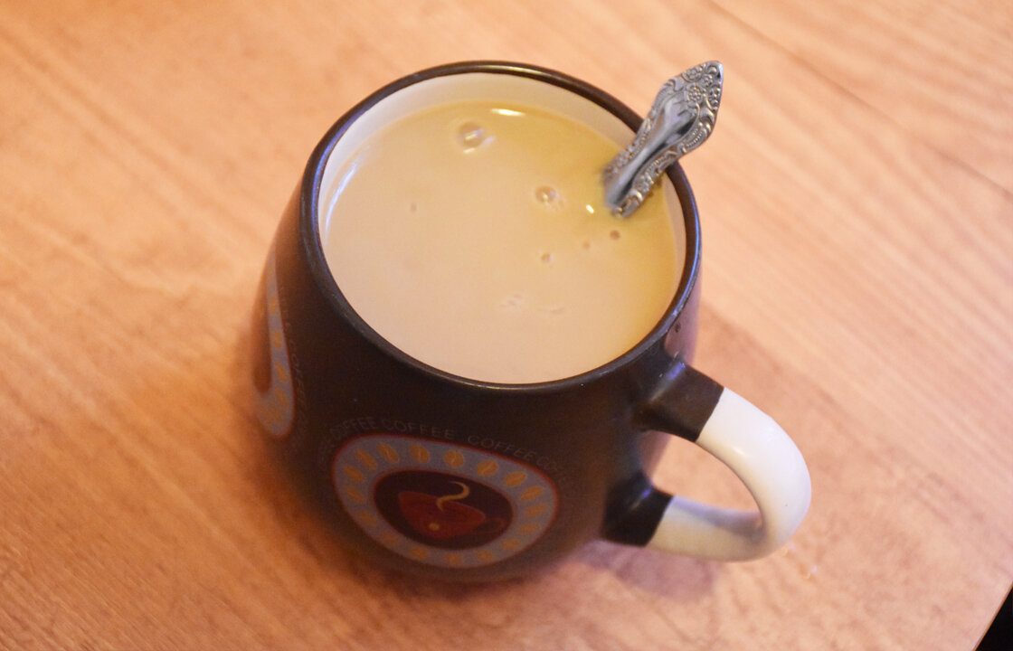 Кофе с молоком и белком