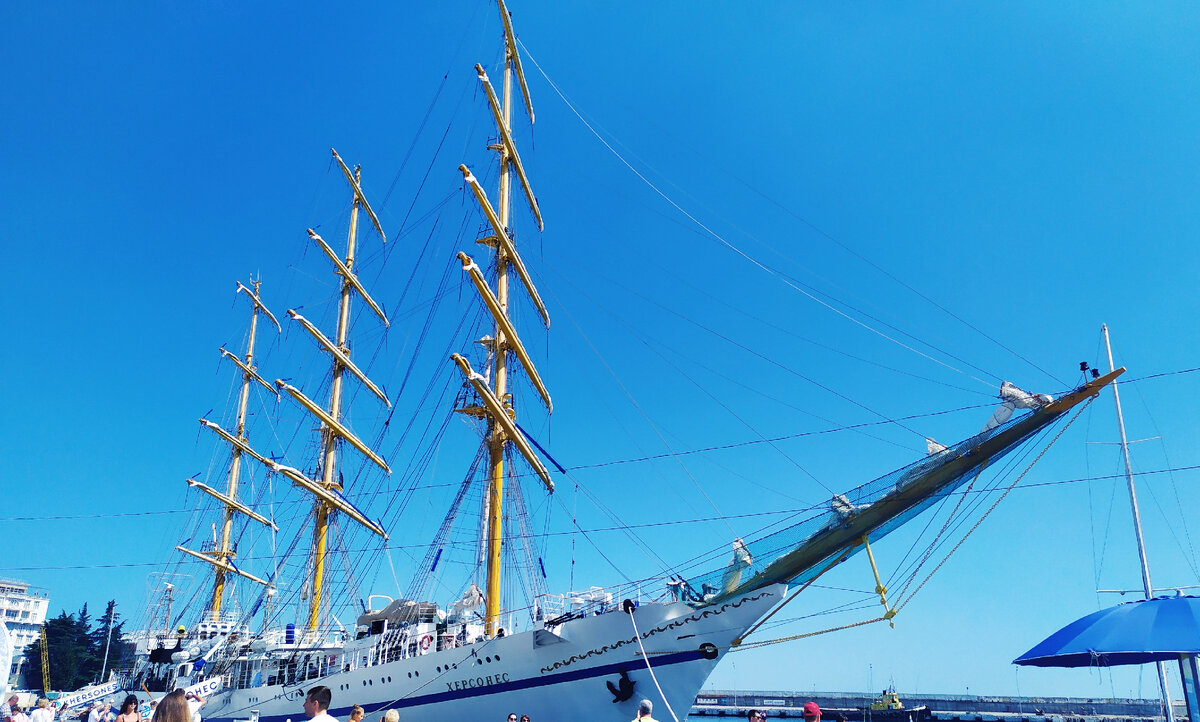 корабль Херсонес