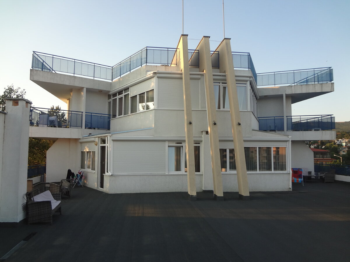 Вид с нашей "палубы".