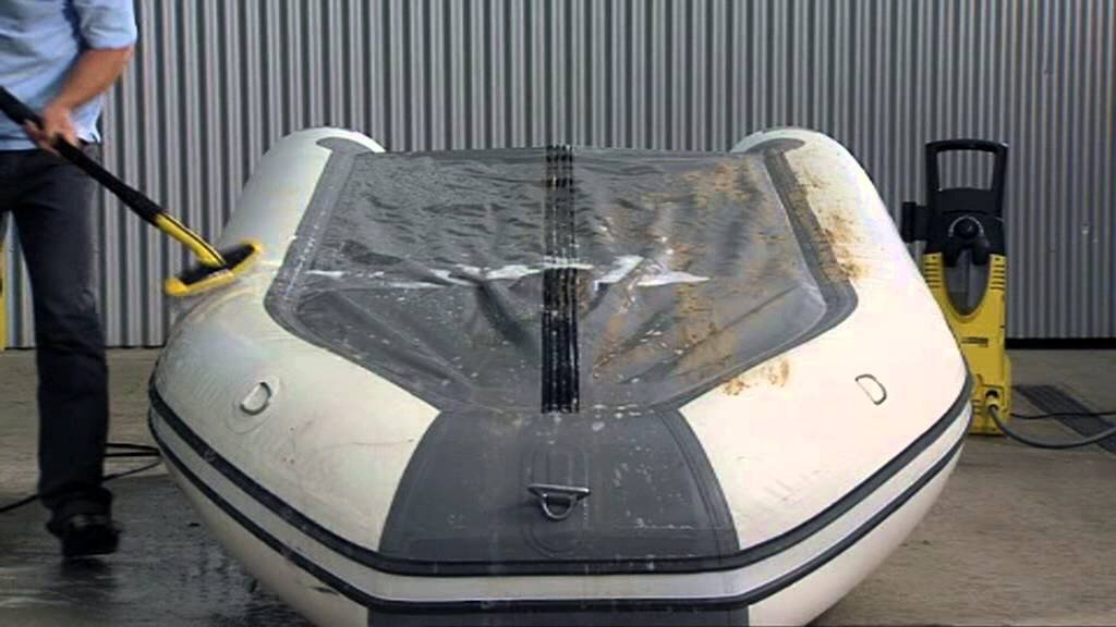 Обязательно вымойте лодку перед консервацией