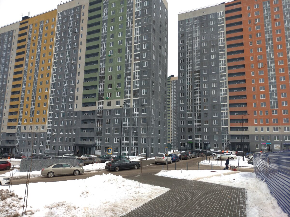 Необоснованно плотная застройка за городом.