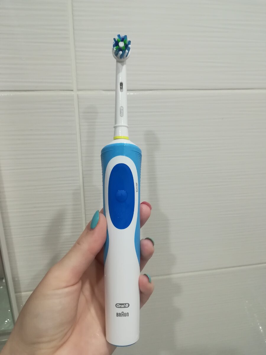 Зубная щётка oral-b.