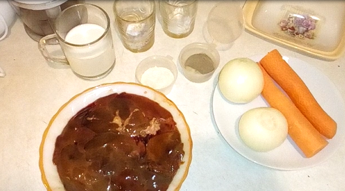 Вкуснейший паштет из гусиной печени.  Пошаговый рецепт приготовления  паштета, деликатеса для  завтрака (или полдника). Этот домашний паштет  можно приготовить из куриной, утиной, индюшиной, а так же свиной или говяжьей печени.