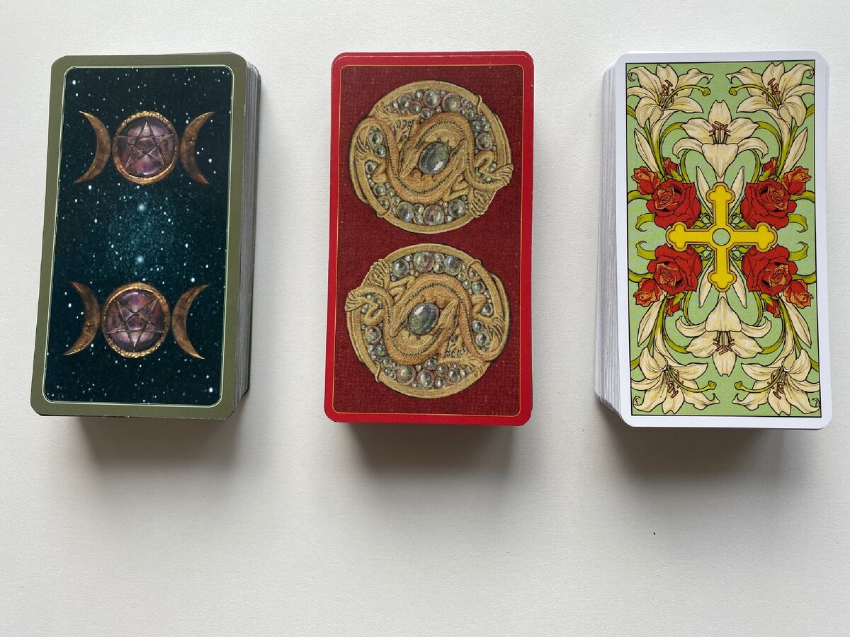 Гармонизация отношений гадание онлайн таро. Фото автора 