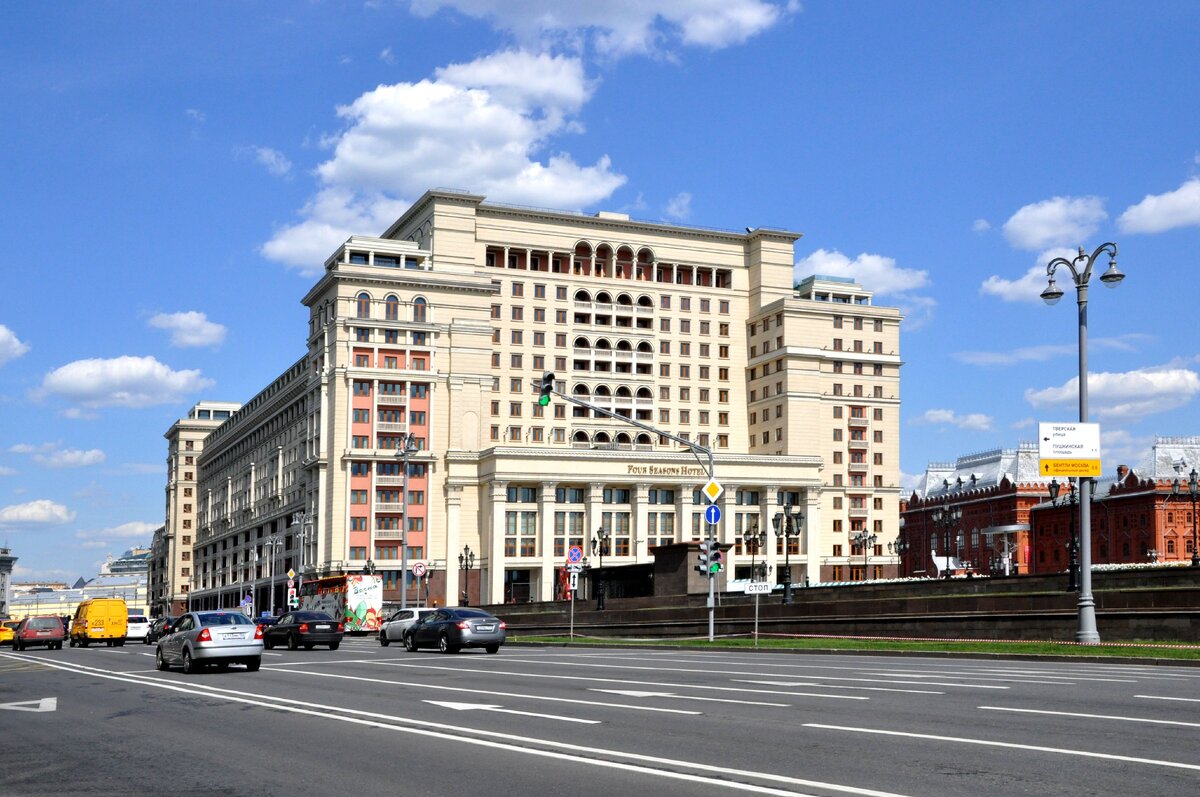 Four seasons москва здание. Москва кантемировская улица 5к4 нотариус букия нр. Гостиница москва. Four seasons охотный ряд. Нотариус букия.
