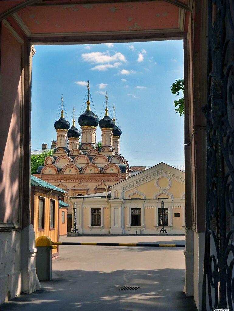 Храм Софии Премудрости Божией в Средних Садовниках
