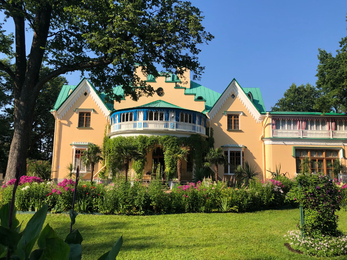 Дворец Коттедж с южного фасада